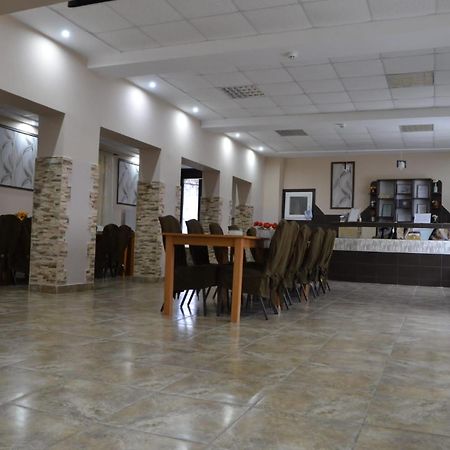 Pensiune Stefania Hunedoara Exterior foto